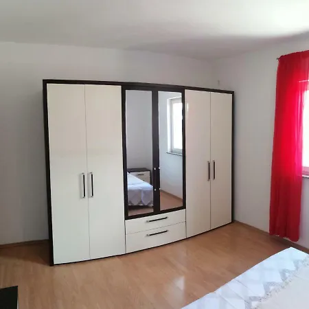 Apartman Rosanda 아파트